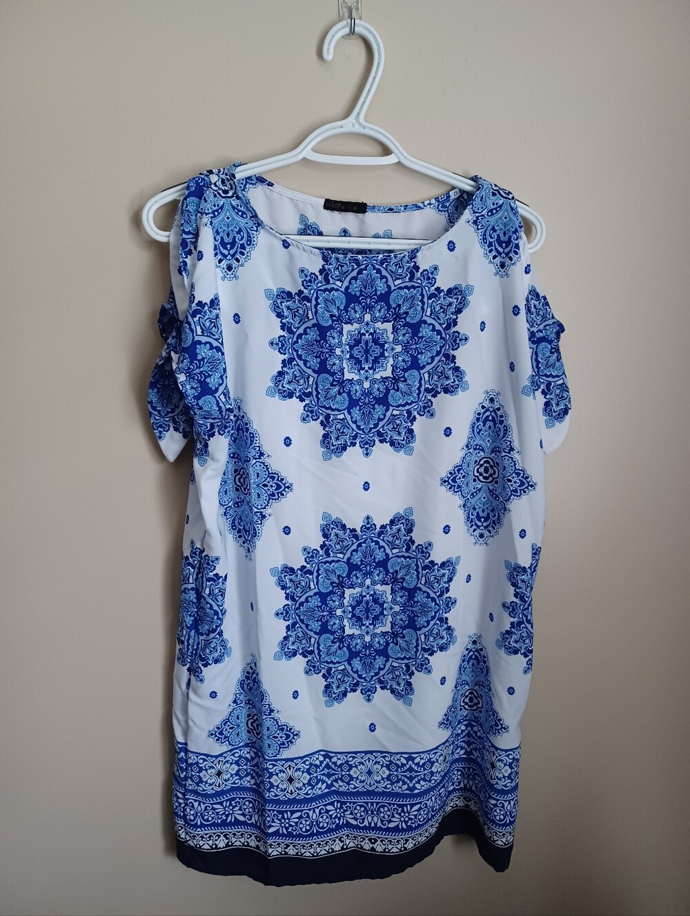 Women's Size M Polyester White Blue Black Design Casual Summer Dress Fashion